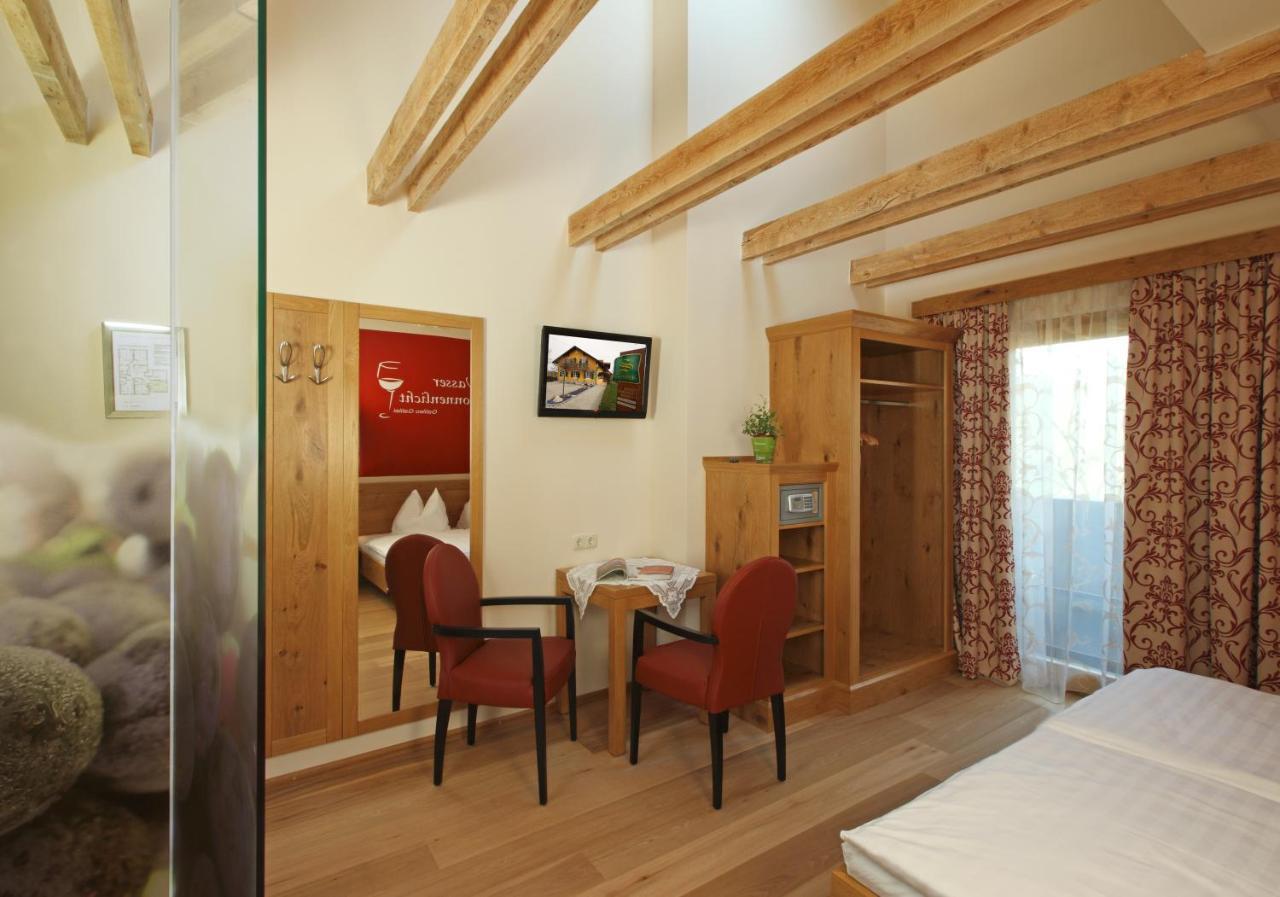 Weingut Essgut Schlafgut Sabathihof-Dillinger Hotell Glanz an der Weinstraße Eksteriør bilde