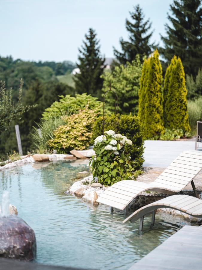 Weingut Essgut Schlafgut Sabathihof-Dillinger Hotell Glanz an der Weinstraße Eksteriør bilde